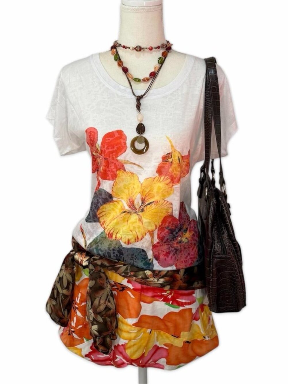 Late 00's LOVE MOSCHINO floral print top size 3xl